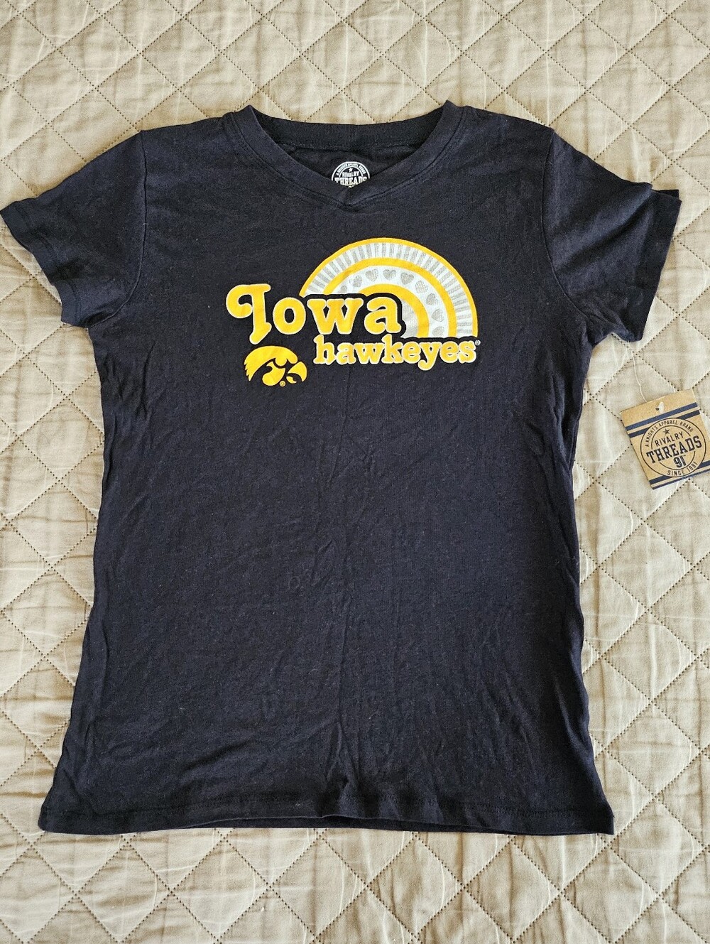 Iowa Hawkeyes girls size Large L(10/12), official shirt